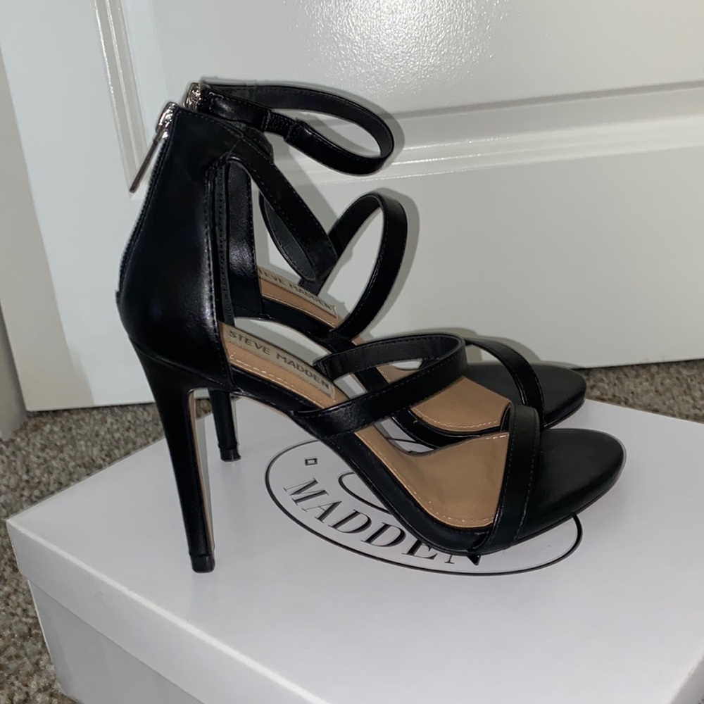 Steve Madden heels - Picture 2 of 2